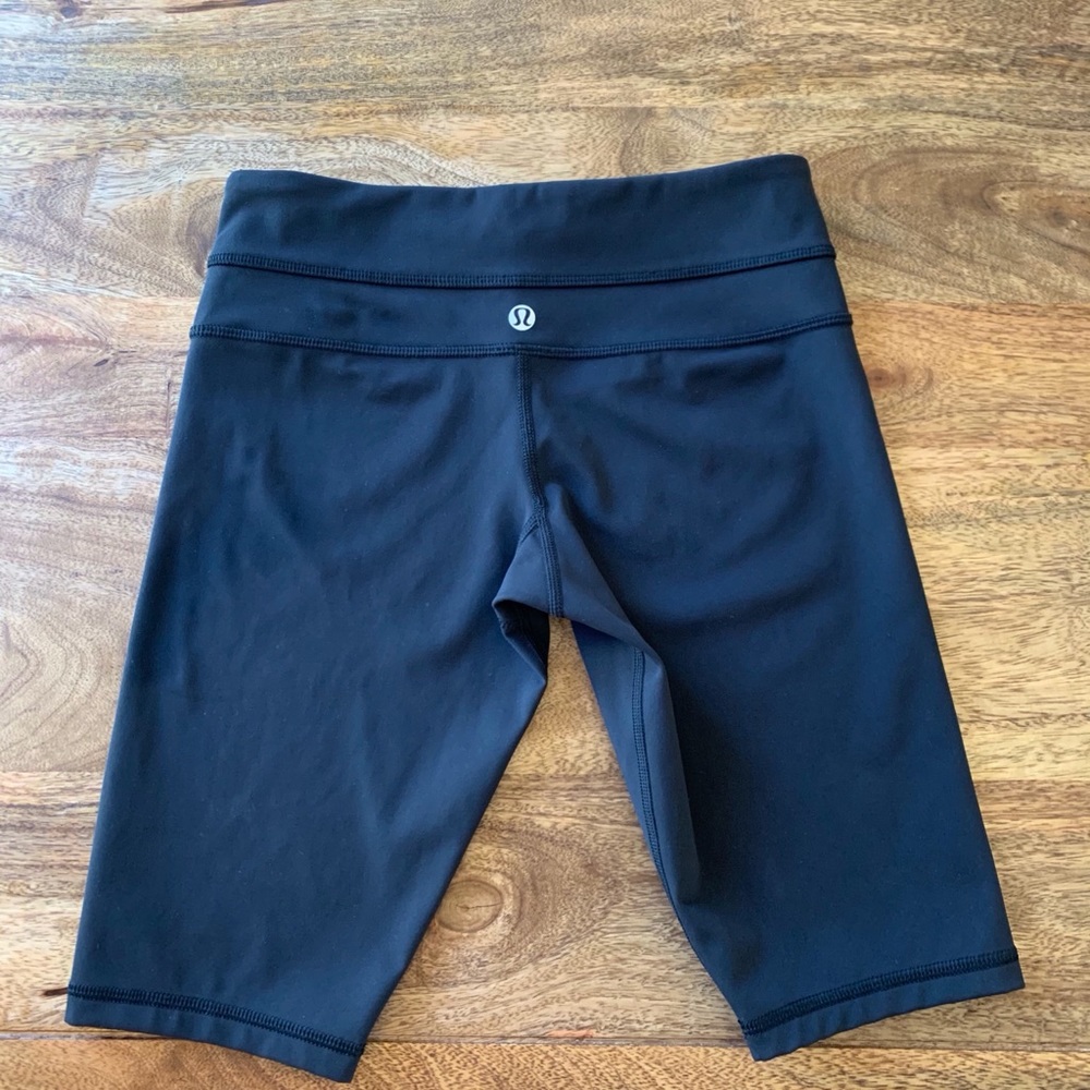 Lululemon shorts, tight, black, 4 Tall